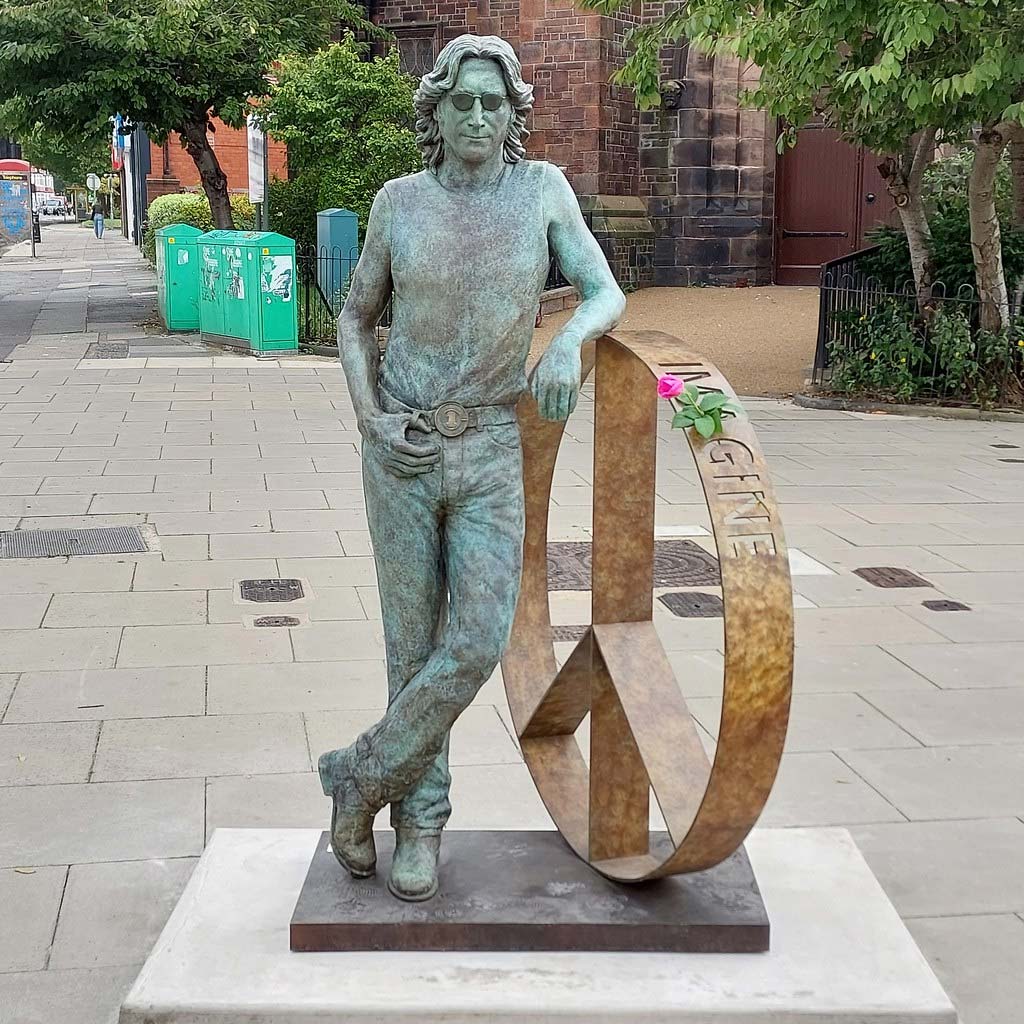 John Lennon Statue
