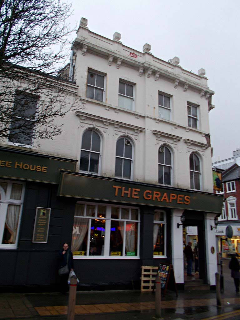 The Grapes Pub